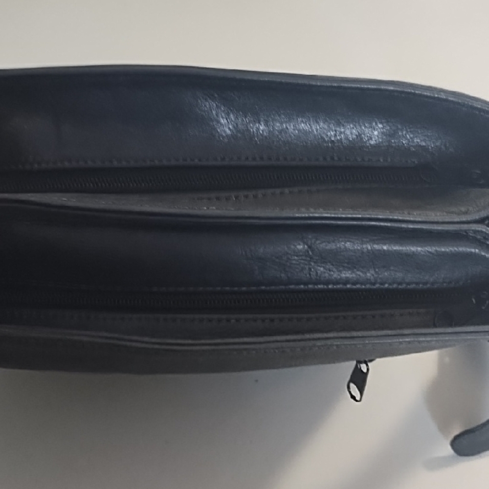 Black Leather Purse 12" Long X 4" Wide X 8" Height Adjustable Strap - Picture 4 of 16
